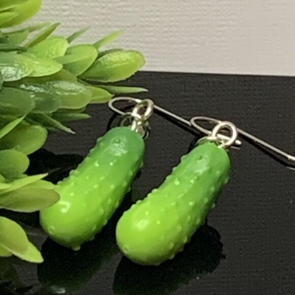 Pickle Earring, Cucumber Earring, Vegetable Earring, Funny Food Earring, Gift - Picture 4 of 7